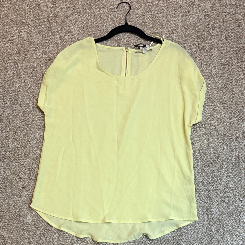 Olive & Oak Pale Yellow Short-Sleeve Scoop Neck Blouse